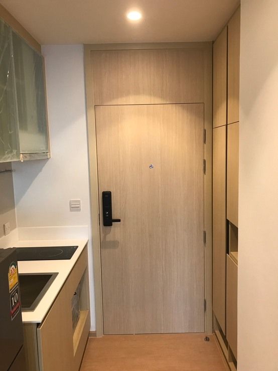 - ขายคอนโดมิเนียมหรู สุขุมวิท-เอกมัย (Pet Friendly) ใกล้ BTS เอกมัย 450 เมตร