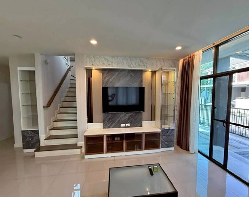 - For Rent ให้เช่าบ้านเดี่ยว 2 ชั้น หมู่บ้าน เศรษฐสิริ พัฒนาการ ซอยพัฒนาการ 87 ถนนพัฒนาการ - อ่อนนุช ตัดใหม่ / บ้านสวยมาก สภาพใหม่ /