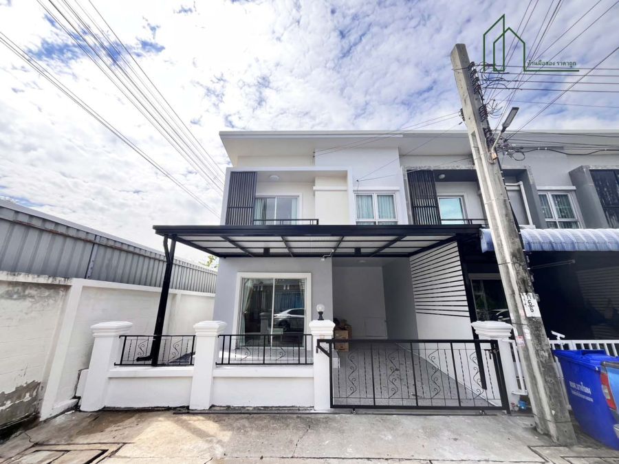 - บ้านหลังมุม นิรันดร์ วิลล์ 10 รีโนเวทใหม่ทั้ง หิ้วกระเป๋าเข้าอยู่ได้เลย