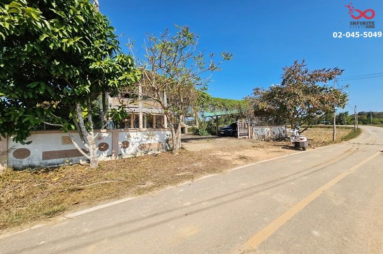 - ขายที่ดิน 2 ไร่ 1งาน 33 ตรว. พร้อมบ้านสไตล์รีสอร์ท วิวภูเขา บ้านนาหิน อำเภอเมืองน่าน