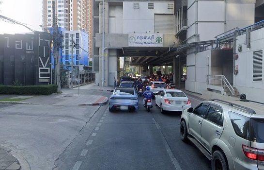 - ขายที่ดินพร้อมสิ่งปลูกสร้าง ซอยเจริญนคร 14 ใกล้ ICONSIAM