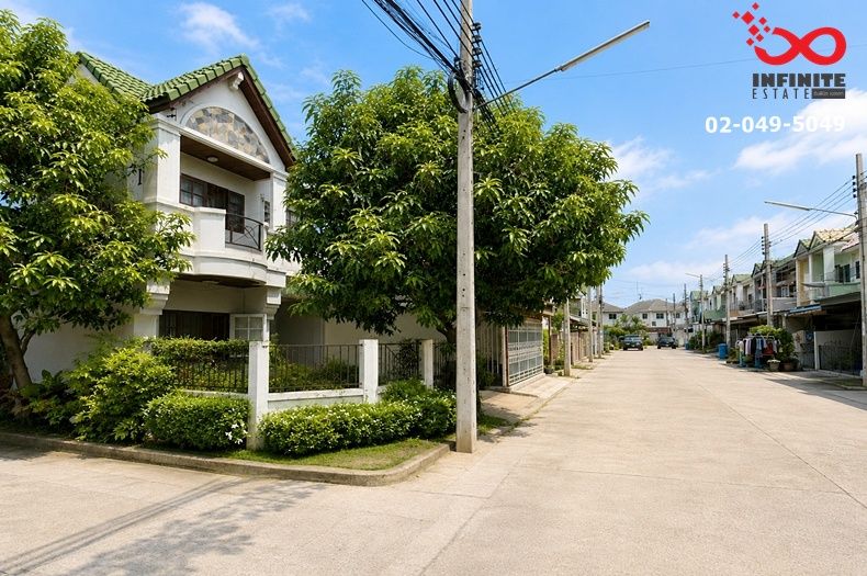 - ขายทาวน์เฮ้าส์ 2 ชั้น หลังมุม หมู่บ้านรัตนธานี ซอยวัดลาดปลาดุก ถนนกาญจนาภิเษก นนทบุรี