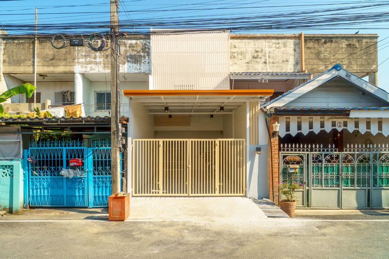 - ขายทาวน์เฮ้าส์ ธารทอง 2 วัดลาดปลาดุก 18 ตรว. ใกล้รถไฟฟ้าคลองบางไผ่ รีโนเวทพร้อมอยู่