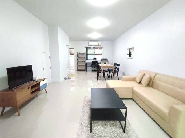 - ให้เช่าและขายบ้านทาวน์โฮม Modi Villa ABAC บางนา กม.26 อยู่ในซอยเอแบค ใกล้นิคมฯบางพลี owner post