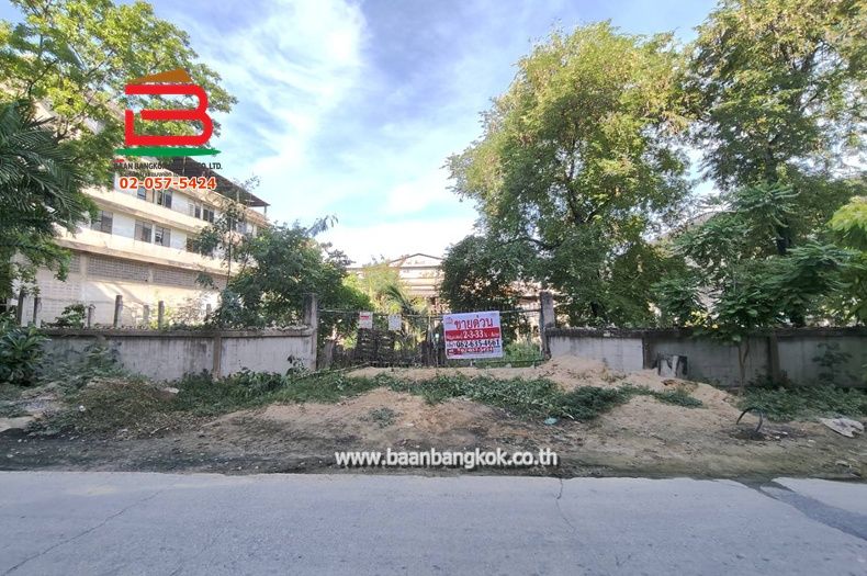 - ที่ดิน เนื้อที่ 2-3-33 ไร่ ซอยเทศบาลบางปู(โรงฟอกหนังกม.30) ต.ท้ายบ้าน อ.เมือง จ.สมุทรปราการ