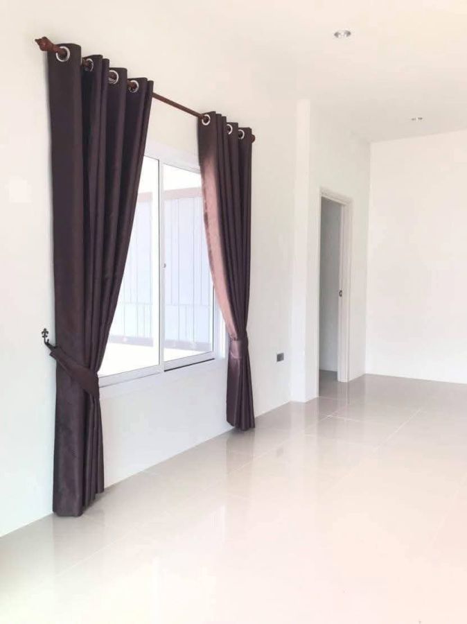 - ให้เช่าบ้านเดี่ยวเดอะเฟิร์ส4บายพาสจอหอเมืองนครราชสีมา เนื้อที่ 64 ตร.ว. หลังมุม