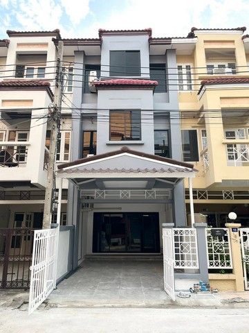 - 4 ห้องนอน 3 ห้องน้ำ ใกล้โรงเรียนนานาชาติกีรพัฒน์(KPIS)