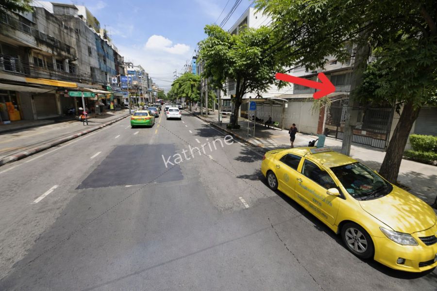 - Land for Sale with building (house) on Chan Road ที่ดินพร้อมสิ่งปลูกสร้างบนถนนจันทน์ ราคาเบาสุด!
