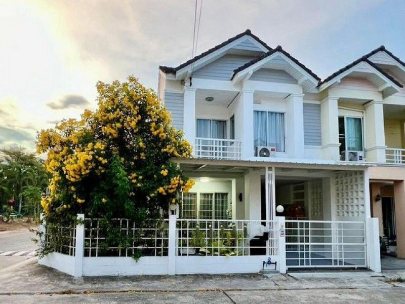 - ขายบ้านแฝดรีโนเวทใหม่ ศรีราชา บ้านพิมพาภรณ์ อ่าวอุดม ใกล้ ม.เกษตร TP-H2317