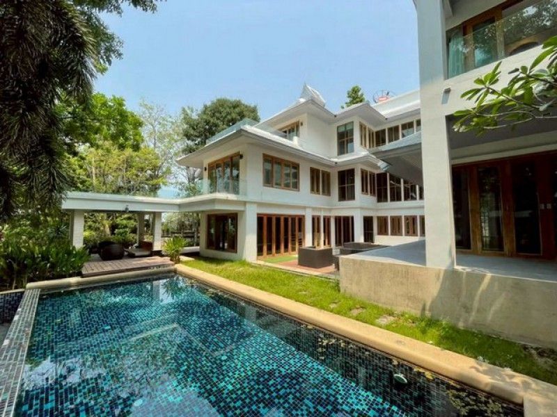 - ให้เช่าบ้านหรูติดทะเล หาดวงศ์อมาตย์ วิวสวย ใกล้ปราสาทสัจธรรม TP-H2316