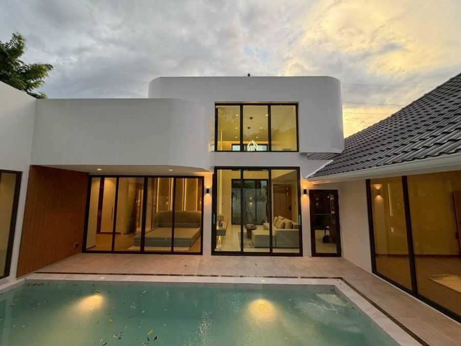 - WANGTANN Pool Villa บ้านหรูพูลวิลล่า สง่างาม แต่เน้นความเรียบง่าย เงียบสงบ สะดวกสบาย ตกแต่งพร้อมเข้าอยู่ หางดง เชียงใหม่