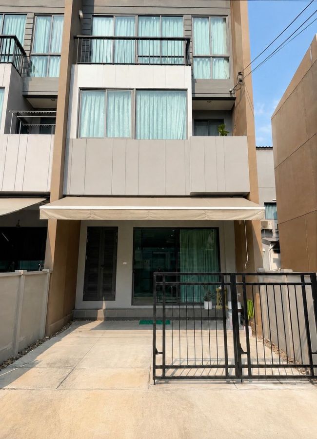 - ให้เช่า บ้านกลางเมือง พระราม 9 กรุงเทพกรีฑา Home Office พร้อมจดทะเบียนบริษัทได้