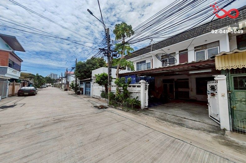 - ขายทาวน์เฮาส์ ซอยวิภาวดี 20-ลาดพร้าว 18 หมู่บ้านอยู่เจริญ 2 ชั้น 24 ตร.ว.