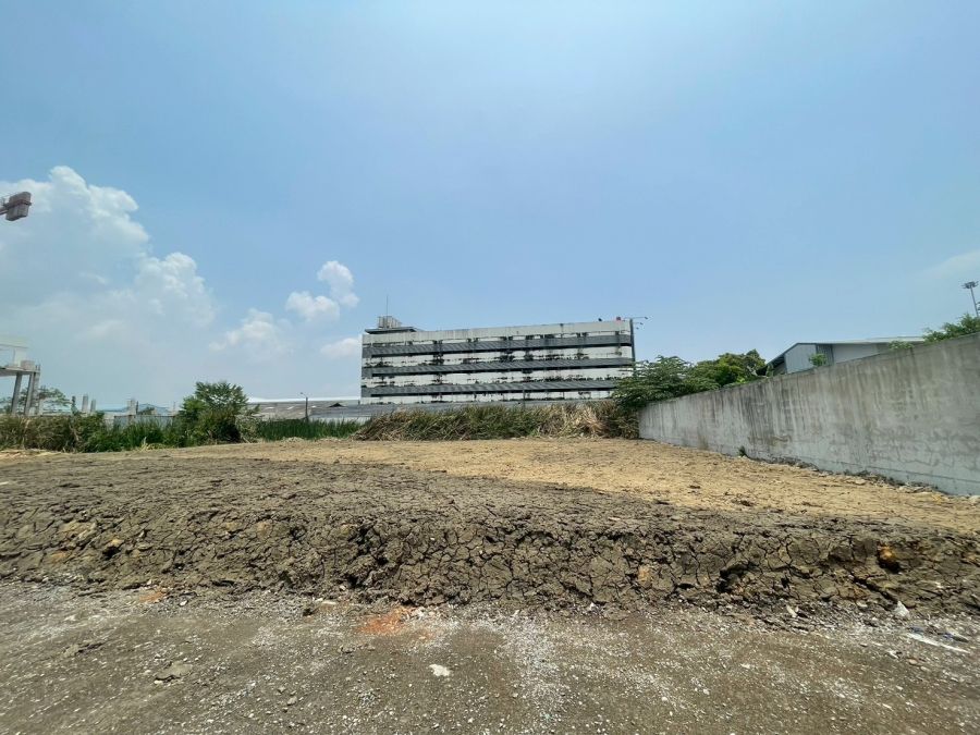 - ขายที่ดิน 110 ตร.วา ถนนคู่ขนานกาญจนาภิเษก สุขาภิบาล2 ประเวศ กรุงเทพฯ