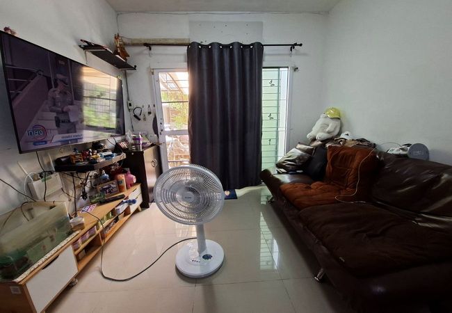 - ขายทาวน์เฮ้าส์ หมู่บ้านเดอะคอนเนค สุวรรณภูมิ 3 เนื้อที่ 18.2 ตร.ว. 2 ชั้น 3 นอน 2 น้ำ