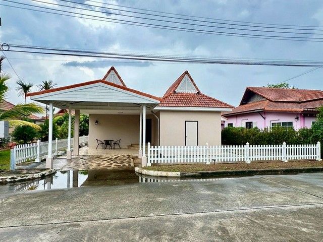 - 193 ให้เช่า บ้าน เม้าเท่นวิว2 86 ตร.วา ใกล้กับ ชายหาดบางแสน
