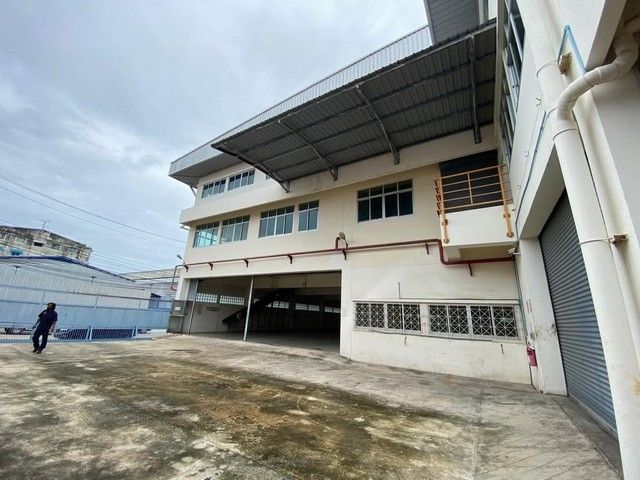 - เช่าโกดังสำนักงาน โรงงาน/โกดังพร้อมสำนักงาน โซนพระประแดง สมุทรปราการ