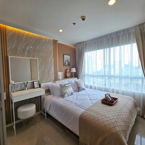 - ขายคอนโดลุมพินีซีวิว จอมเทียน ตึก D ชั้น 21 วิวทะเล ติดทะเล หาดจอมเทียน หนองปรือ ชลบุรี