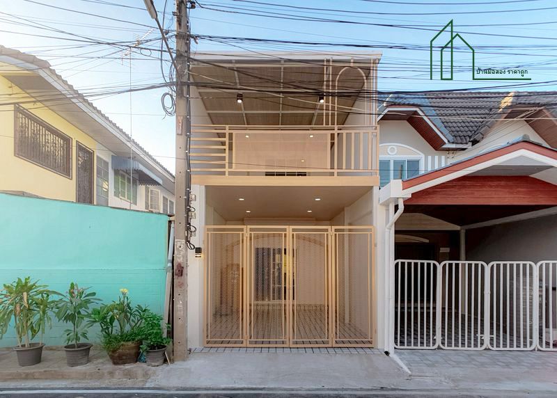 - หมู่บ้านร่มเงาไม้ ซอยวัดลาดปลาดุก บ้านรีโนเวทสวยสับ พร้อมอยู่