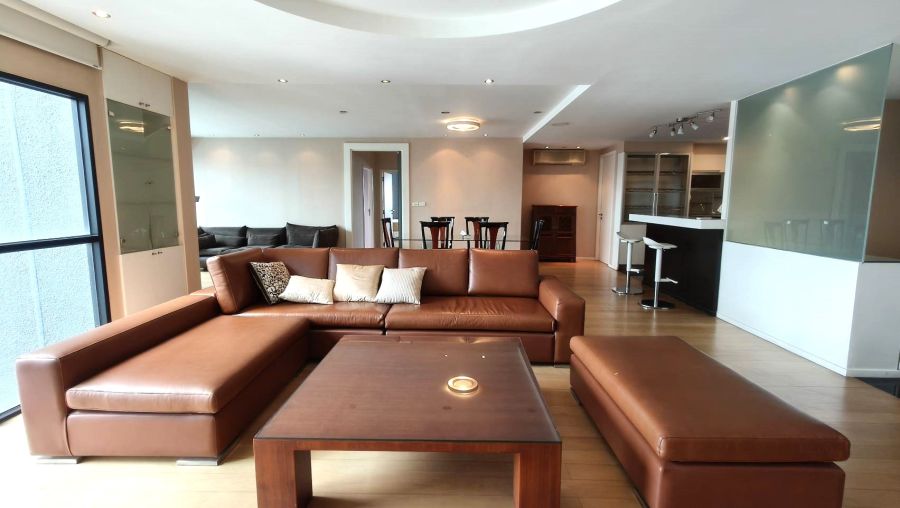 - Sathorn Garden (200sqm, 3B3B, ชั้น37) MRTลุมพินีและBTSศาลาแดง