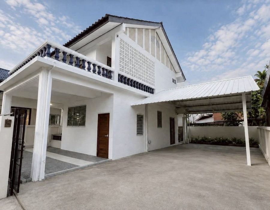 - ขาย / ให้เช่า บ้านเดี่ยว 3 ห้องนอน ทำเลทอง หายาก ใจกลางนิมมาน สวนดอก อ.เมือง เชียงใหม่