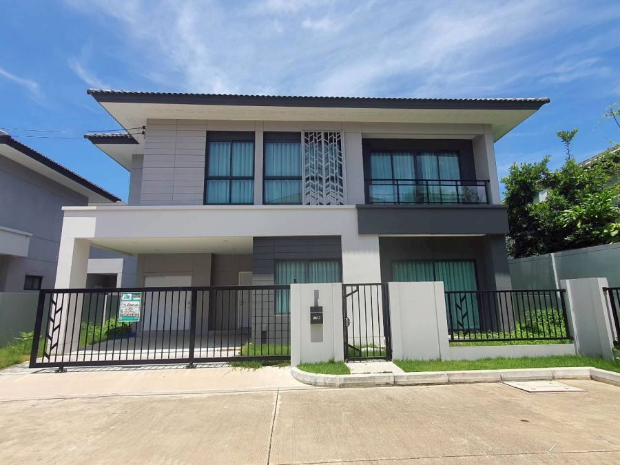 - ขายบ้านเดี่ยว ชีวารมย์ นครอินทร์ 66 ตรว หลังมุม ส่วนตัว บิวท์อิน Modern Luxury ใกล้ Central Westville