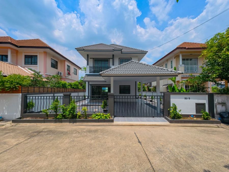 - ขายบ้านเดี่ยว 2 ชั้น เต็มสิริ พาร์ค 2 ถนนมิตรไมตรี 61.9 ตรว. 4 นอน 2 น้ำ มีพื้นที่สวนรอบบ้าน