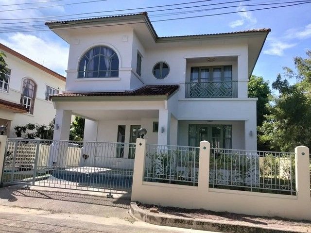 - ให้เช่าบ้านเดี่ยว 2ชั้น คุ้มเกล้า 7ย่าน มีนบุรี , ลาดกระบัง หมู่บ้านชัยพฤกษ์