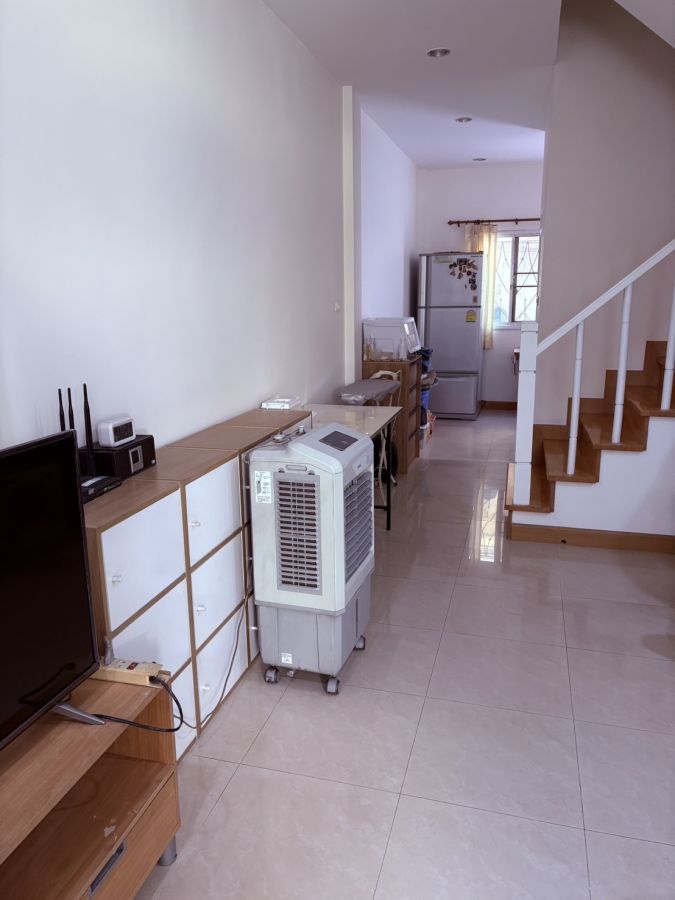 - ขายบ้านทาวน์โฮมพร้อมอยู่ หมู่บ้านปริญลักษณ์ ไลท์ พระราม 5 นนทบุรี