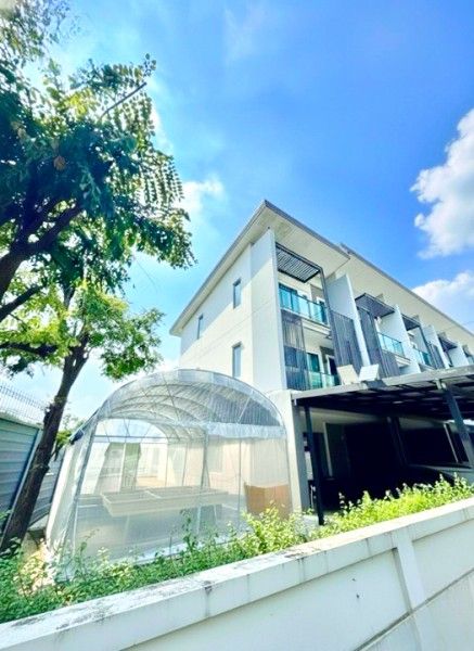 - ใกล้ MRTบางรักใหญ่ 700ม. ให้เช่า เซ็นทรัล เวสต์เกต 1.7 กม. วัดมะเดื่อ ทาวน์โฮม 3 ชั้น หลังริม รัตนาธิเบศร์ 3 นอน 3 น้ำ