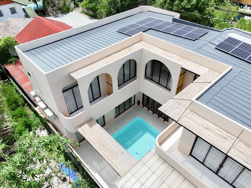 - ให้เช่าบ้านหรู ศรีราชา พูลวิลล่า 4 ห้องนอน พร้อมสระว่ายน้ำส่วนตัว TP-H2329