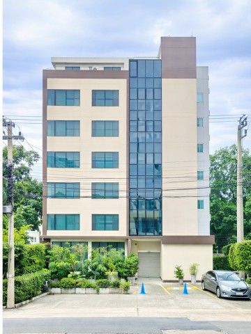 - สำนักงานให้เช่า 126 ตร.ม. MRT ลาดพร้าว ภาวนา 700ม. ม.ราชภัฏจันทรเกษม 1กม. พร้อมแอร์ 5 ตัว ห้องประชุม และห้องผู้บริหาร