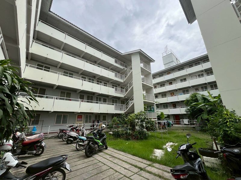 - ขายห้องชุดเอื้ออาทรเทพกุญชร34 (สะพานขาว) ห้องริม