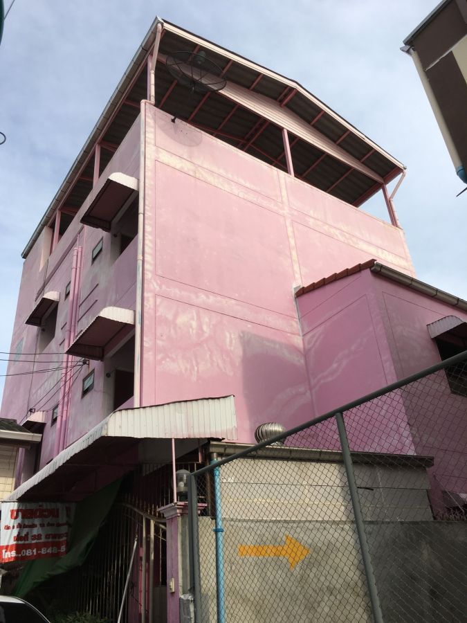 - ขายด่วน หอพัก 3 ชั้น 12 ห้องนอน ห้องน้ำในตัว ทำเลประชาอุทิศ 67/1 ใกล้ม.บางมด ราคา 3.5 ล้านบาท เจ้าของขายเอง