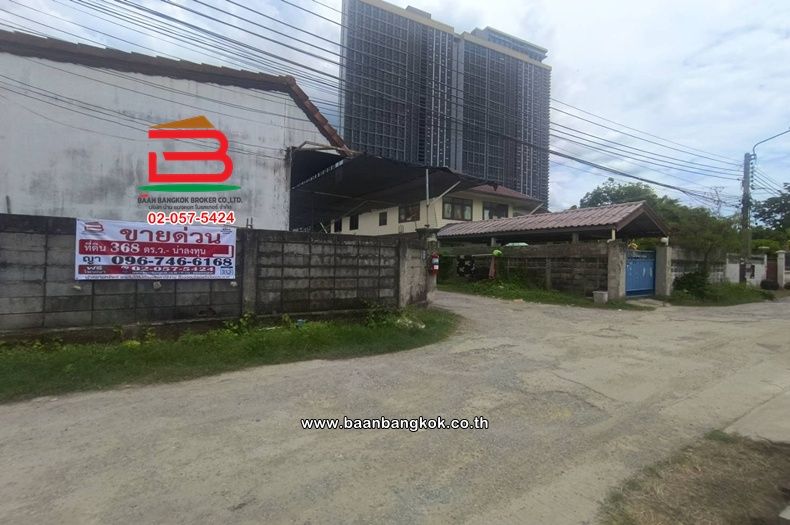 - ที่ดินเปล่า เนื้อที่ 368 ตร.ว. ซอยนนทบุรี 19 ใกล้ตลาดต้นสัก ถนนนนทบุรี ตำบลบางกระสอ อำเภอเมืองนนทบุรี นนทบุรี
