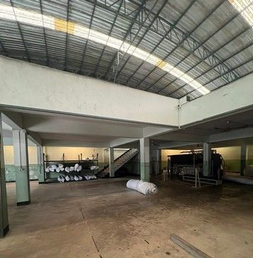 - ให้เช่าโกดัง 1.5 ชั้น 1,250 ตรม เอกชัย 94 แขวงบางบอนเหนือ เขตบางบอน
