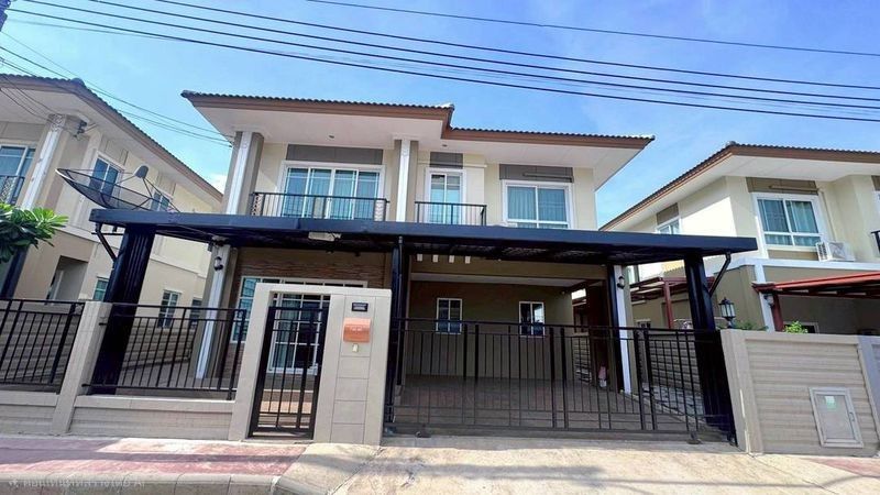 - ขายบ้านเดี่ยว 2 ชั้น หมู่บ้าน ภัสสร เพลสทีจ ซอยพัฒนาการ 38 ใกล้แอร์พอร์ตลิงค์หัวหมาก ทำเลศักยภาพ เดินทางสะดวก
