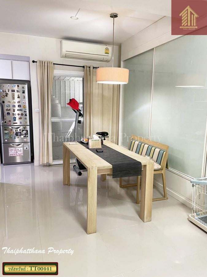 - ทาวน์โฮม 3 ชั้น บ้านใหม่ พระราม 9 ศรีนครินทร์ กรุงเทพกรีฑา 7 ตกแต่งพร้อมเข้าอยู่