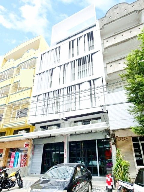- เปิดซิง! MRTไทรม้า 350ม. 2คูหา อาคาร โชว์รูม ให้เช่า 5.5ชั้น 4นอน 4น้ำ รพ.พระนั่งเกล้า 1.5กม. 45ตร.วา. 885ตร.ม.