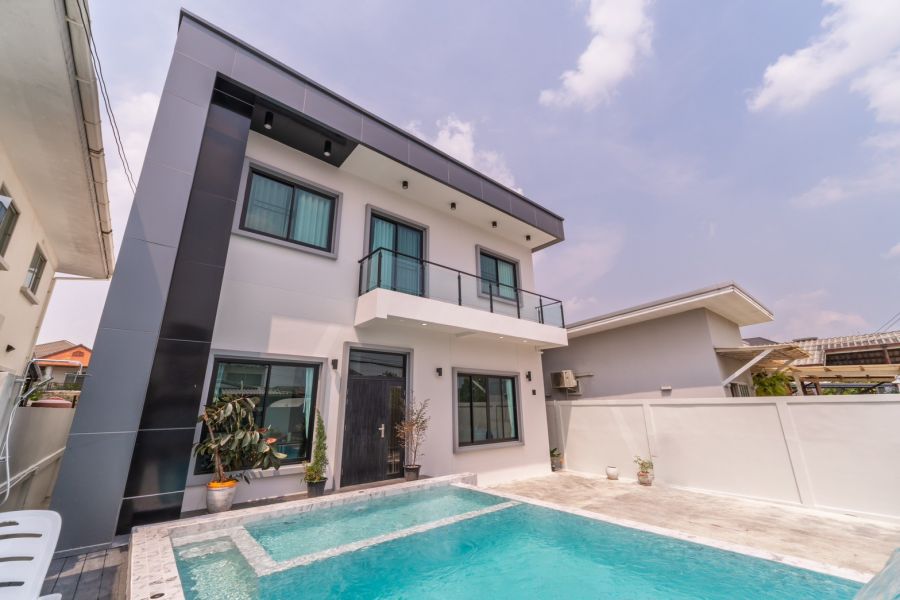 - ขาย / ให้เช่า บ้านเดี่ยว Pool Villa ตรงข้าม Mega Bangna