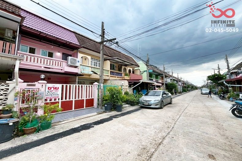 - ขายทาวน์เฮาส์ 2 ชั้น 20 ตร.ว. ซอยรามคำแหง 98 สะพานสูง ใกล้รถไฟฟ้าสายสีส้ม สภาพดี ขายถูก