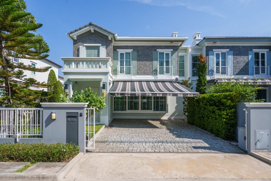 - LIMITED OWNER POST บ้านเดี่ยวติดสวนให้เช่า ANYA Bangna Ramkhamhaeng 2 Phase 1 เดินเพียง 5 นาที / ประมาณ 200 เมตร ถึง Dulwich College Bangko