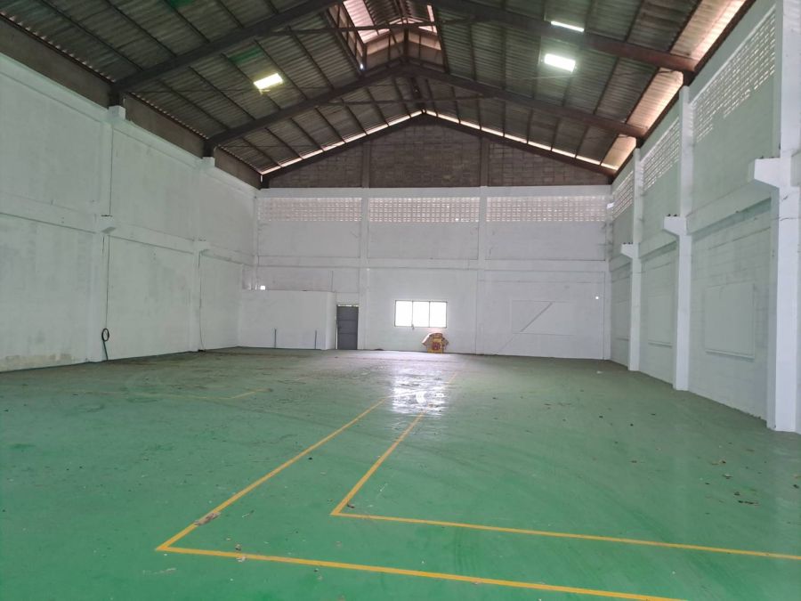- ให้เช่าโกดัง / โรงงาน 495 ตร.ม. ผังสีม่วง 100% ติดถนนเศรษฐกิจ 1 ต.ท่าไม้ อ.กระทุ่มแบน จ.สมุทรสาคร ค่าเช่าเพียง 35,000 บาท/เดือน