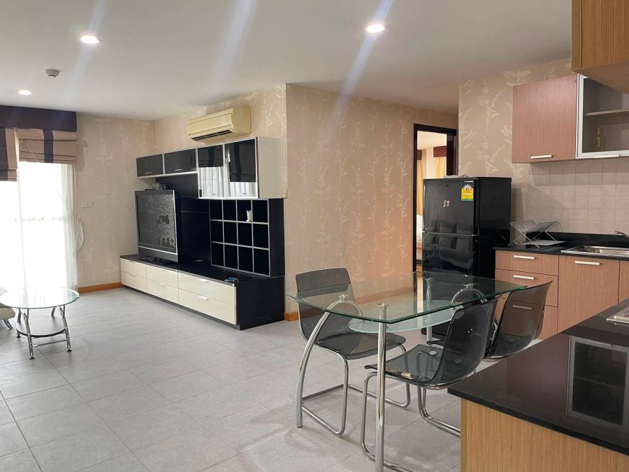 - ให้เช่า คอนโด โครงการ เลอเซเเลส คอนโดมิเนียม ศรีนครินทร์ ซ.5 Fully Furnished พร้อมอยู่ ราคา 28,000 บาท/เดือน