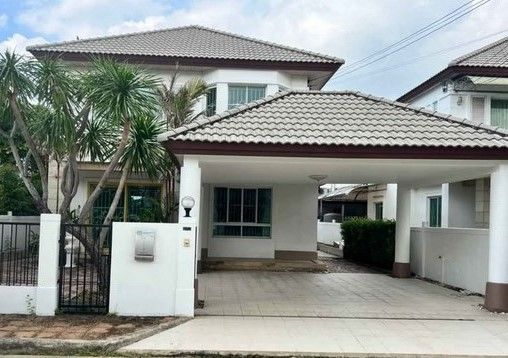 - บ้านเดี่ยว เลี่ยงเมืองปากเกร็ด 52 ตรว.205 ตรม.3 ห้องนอน 3 ห้องน้ำ แอร์ 4 เฟอร์นิเจอร์ เครื่องใช้ไฟฟ้าครบ