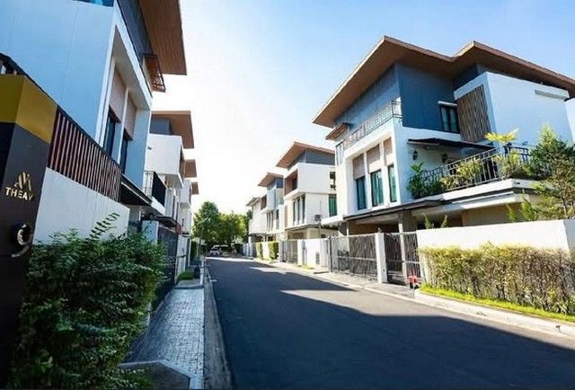 - ขายบ้านหรูเกินราคา The Ava residence 3 ชั้น ใจกลางสุขุมวิท-อ่อนนุช พร้อมเฟอร์นิเจอร์