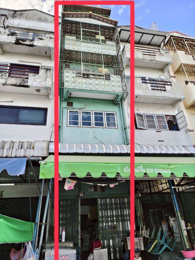- อาคารพาณิชย์ บางใหญ่ซิตี้ 4 ชั้น เนื้อที่ 16 ตรว พื้นที่ใช้สอย 192 ตรม. ติดหลังตลาด BB Market ตำบลเสาธงหิน อำเภอบางใหญ่ จังหวัดนนทบุรี