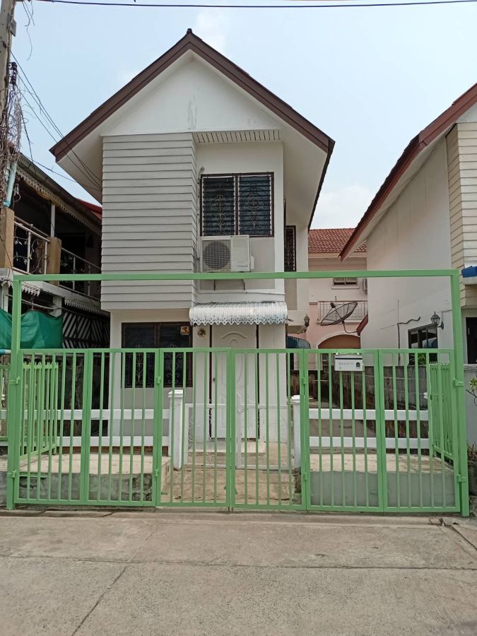 - ขายบ้านเดี่ยว 2 ชั้น โครงการบ้านเอื้ออาทร รังสิต คลองสาม ทำเลดี ใกล้ดอนเมือง