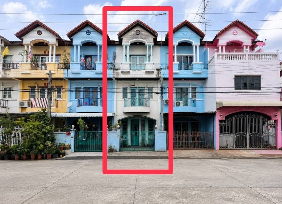 - หมู่บ้านร่มไทร ซอยกำนันแม้น 7 แยก 1 ถนนกัลปพฤกษ์ บางบอน กรุงเทพ ราคาพิเศษ ทำเลศักยภาพ แหล่งชุมชน ราคาต่ำกว่าประเมิน
