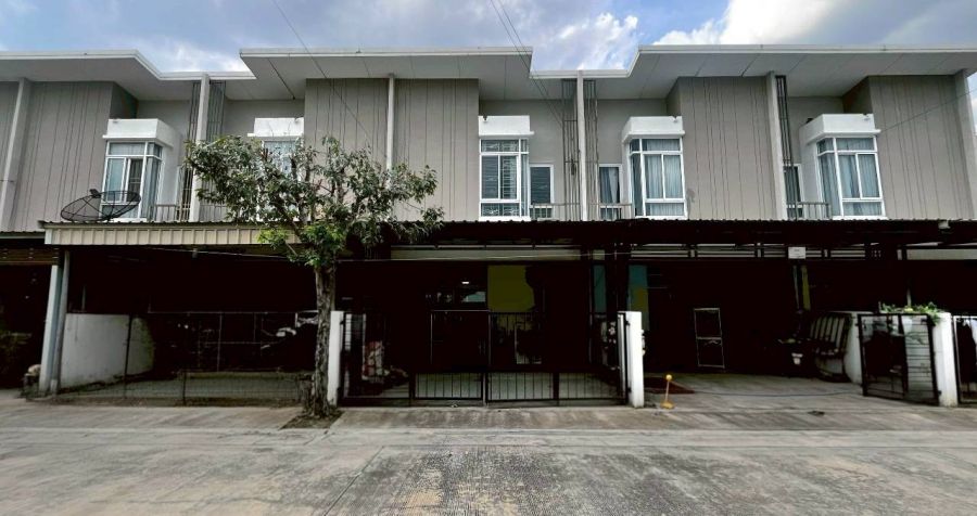 - โครงการซิตี้เซนส์ รามอินทรา ซอยรามอินทรา 117 หรือ (พระยาสุเรนทร์ 30) บ้านสภาพดี โครงการบรรยากาศร่มรื่น น่าอยู่